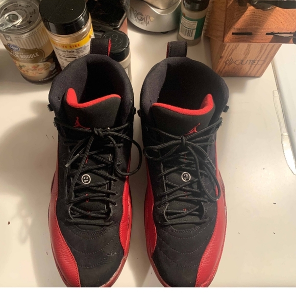 Jordan 12 Flu Game(2009) - Picture 2 of 7